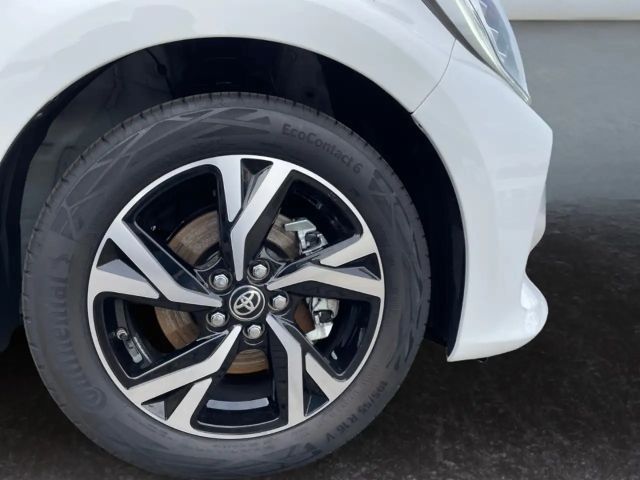 Toyota Yaris Hatchback Hybride Team D