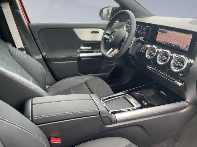 Mercedes-Benz GLA 180 AMG Line