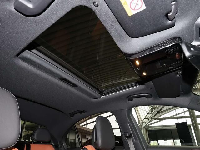 Mercedes-Benz C 300 AMG Line Sedan