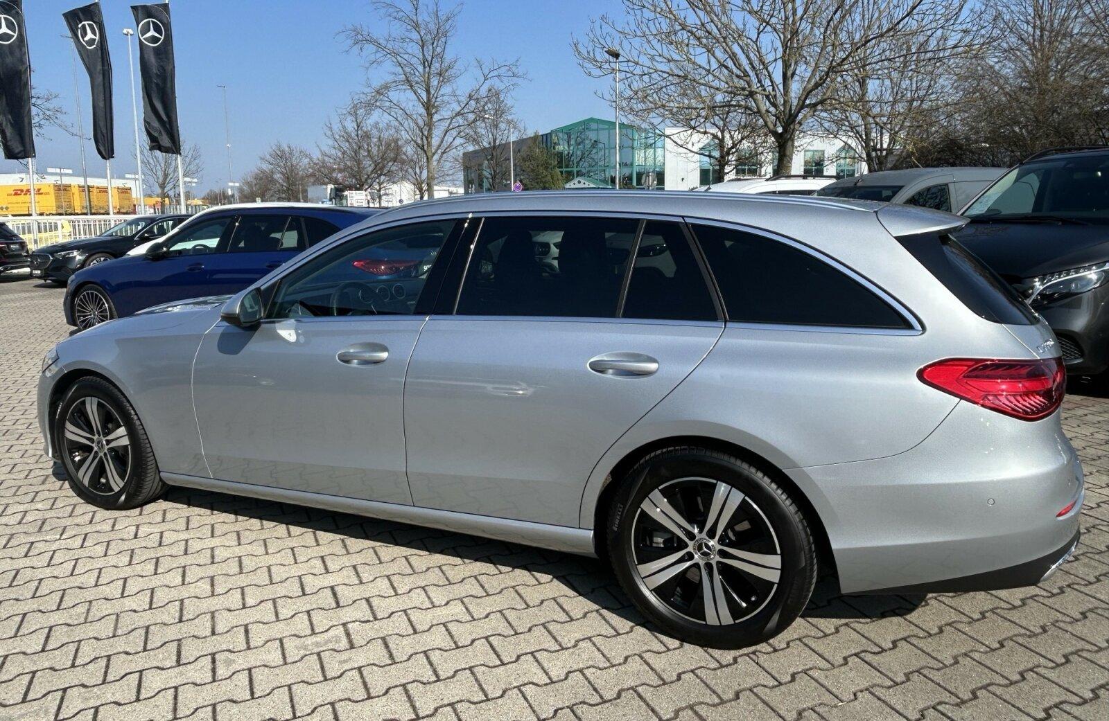 Mercedes-Benz C 220 AVANTGARDE C 220 d Estate