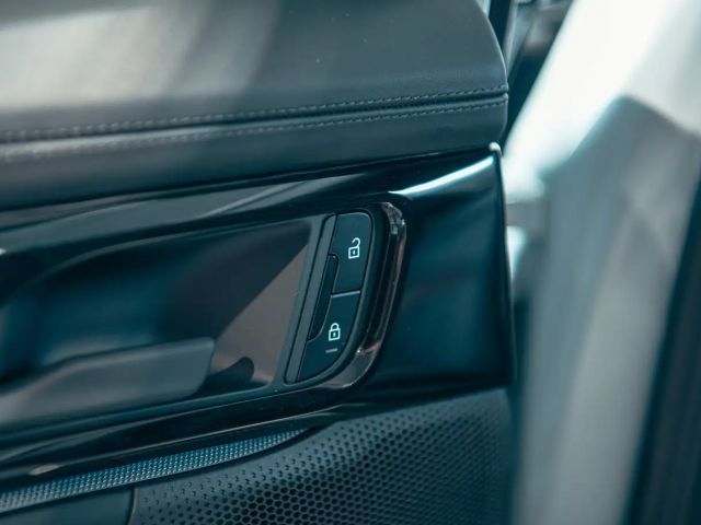 Porsche Panamera 4 E-Hybrid