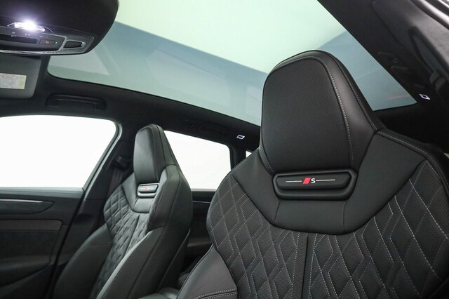 Audi A6 Avant Quattro S-Tronic