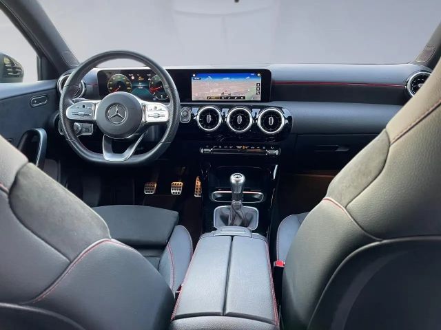 Mercedes-Benz A 180 AMG Line