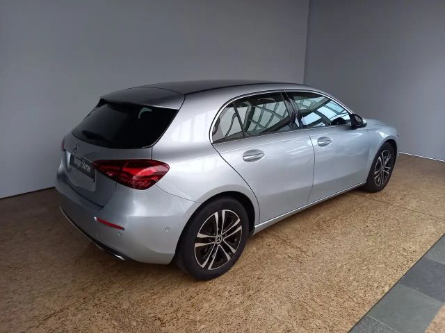 Mercedes-Benz A 180 Progressive