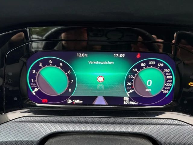 Volkswagen Golf 1.5 TSI Golf VIII