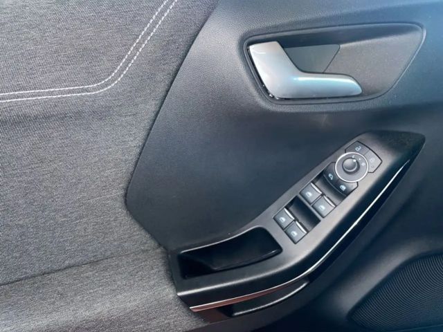 Ford Puma EcoBoost Titanium