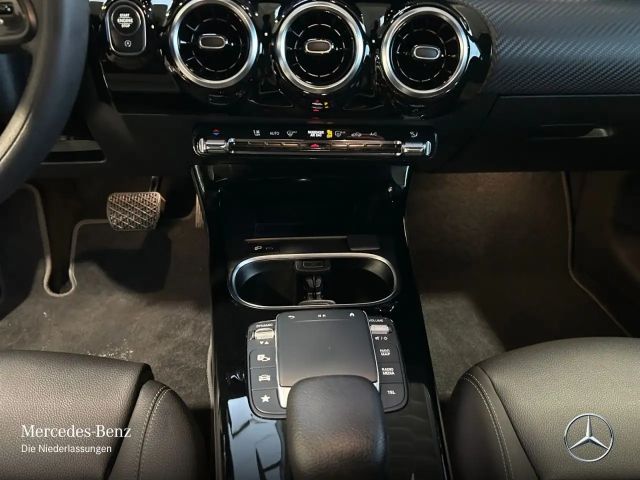 Mercedes-Benz A 180 A 180 d Style