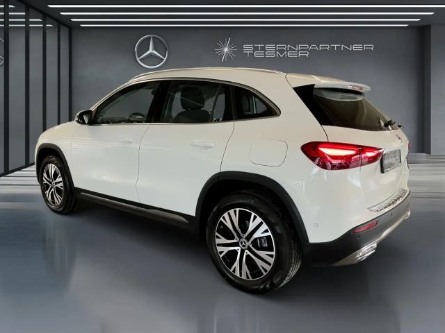 Mercedes-Benz GLA 200 Progressive