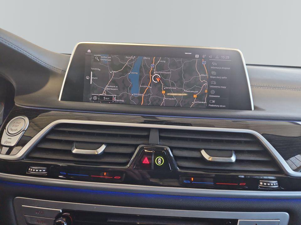 BMW 750 750i Sedan xDrive