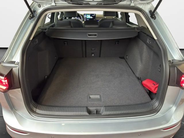 Volkswagen Golf 1.5 eTSI DSG Style Variant