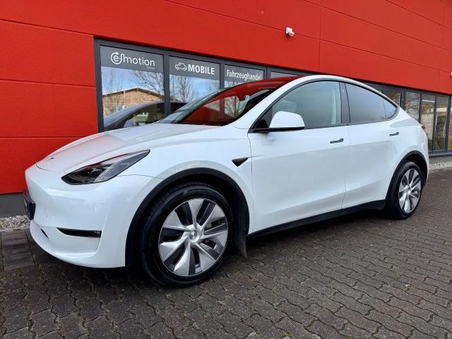 Tesla Model Y AWD Long Range
