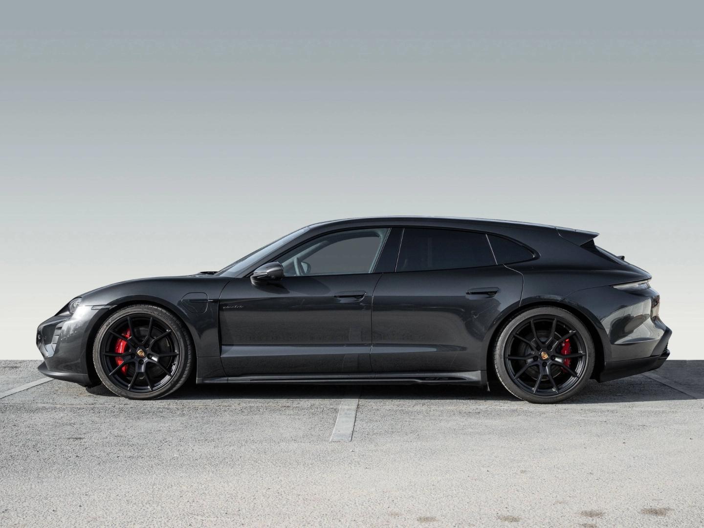 Porsche Taycan GTS Sport Turismo