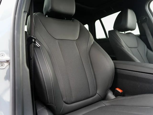 BMW 330 330d M-Sport Touring xDrive