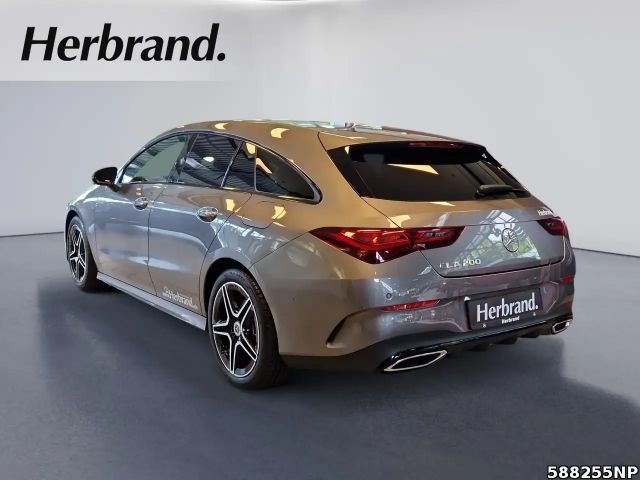 Mercedes-Benz CLA 200 AMG Line