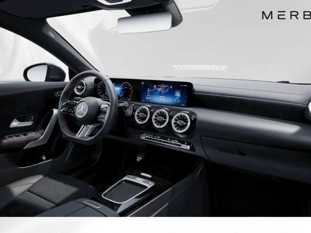 Mercedes-Benz CLA 180 AMG Line Coupé