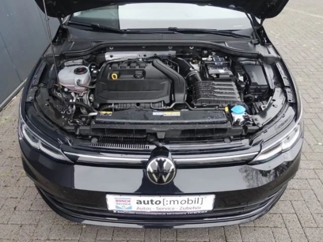 Volkswagen Golf 1.5 eTSI DSG Life Variant