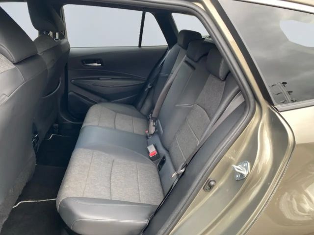 Toyota Corolla Hybride Team D