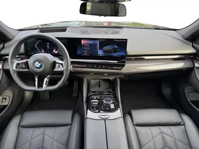 BMW 520 520i M-Sport Sedan