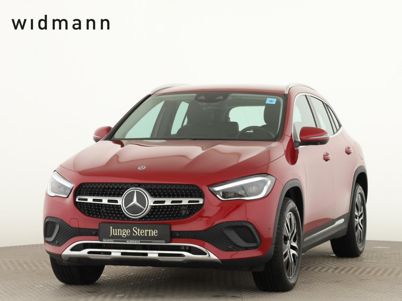 Mercedes-Benz GLA 200 4MATIC Progressive