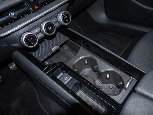 Skoda Superb 2.0 TDI Combi Selection