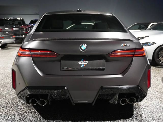 BMW M5 Sedan