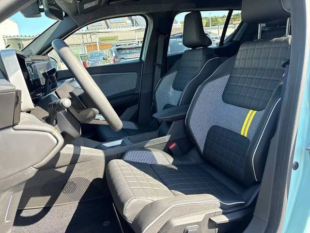 Renault 4 E-Tech Iconic