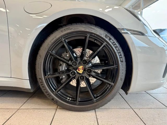 Porsche 992 Cabrio Carrera