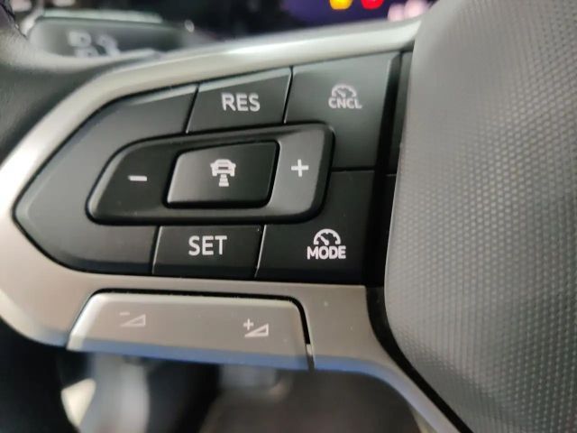 Volkswagen Golf 1.5 TSI Life Variant