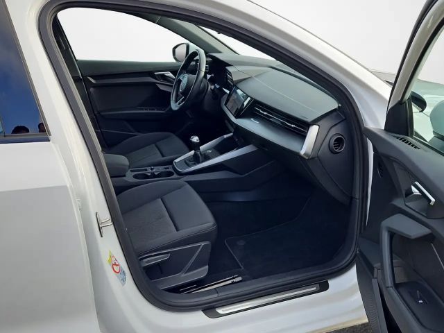 Audi A3 30 TFSI Sedan Sportback