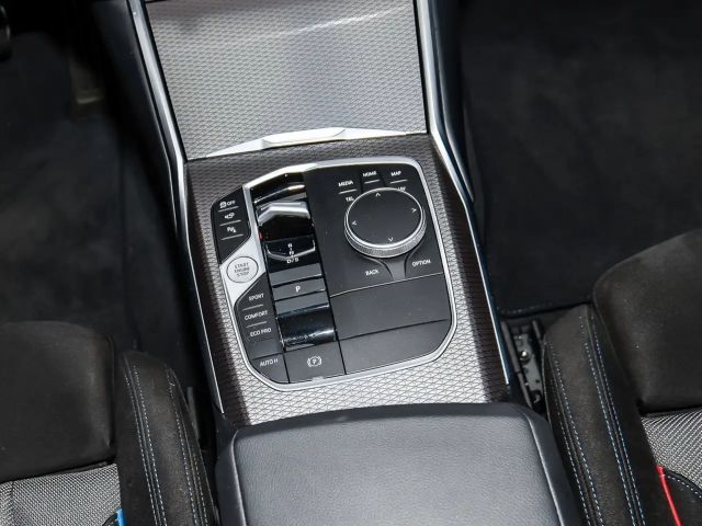 BMW 330 330d M-Sport Touring xDrive