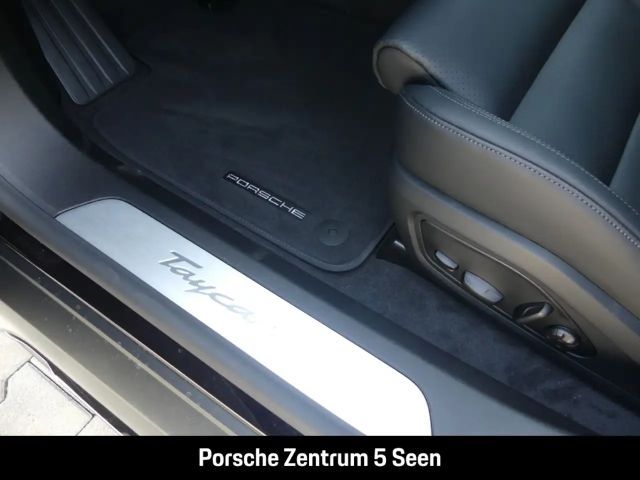 Porsche Taycan 4 Cross Turismo