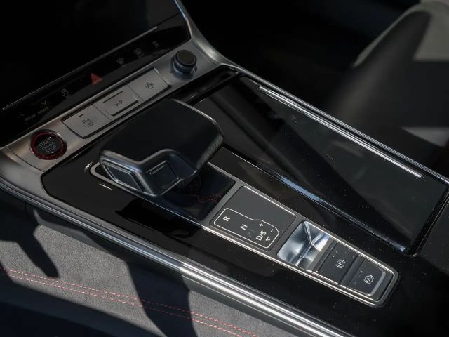 Audi RS6 Avant Performance Quattro