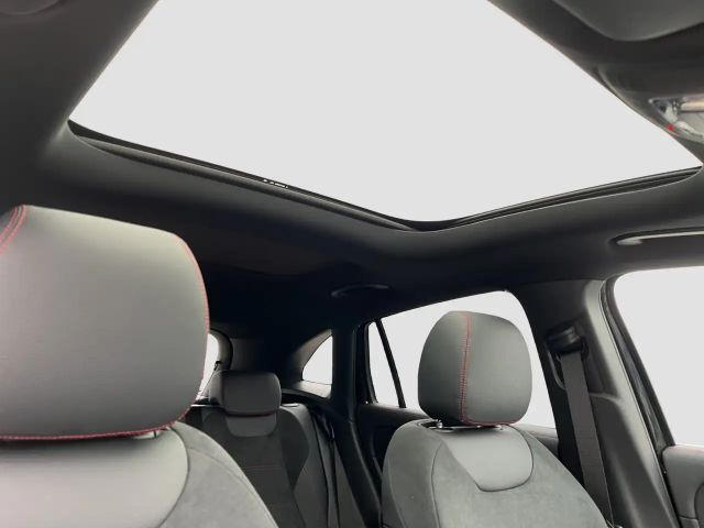 Mercedes-Benz GLA 180 AMG Line Limousine Lang