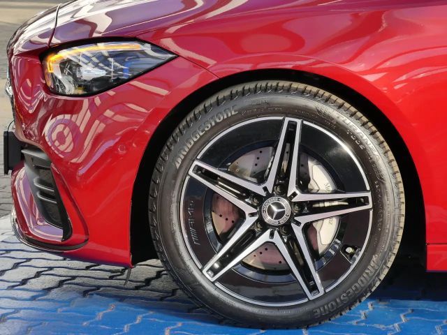 Mercedes-Benz C 200 AMG Line Sedan