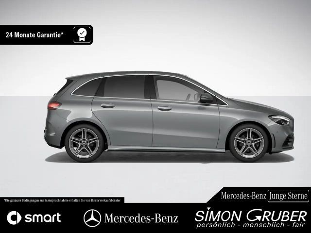 Mercedes-Benz B 200 AMG Line Sedan