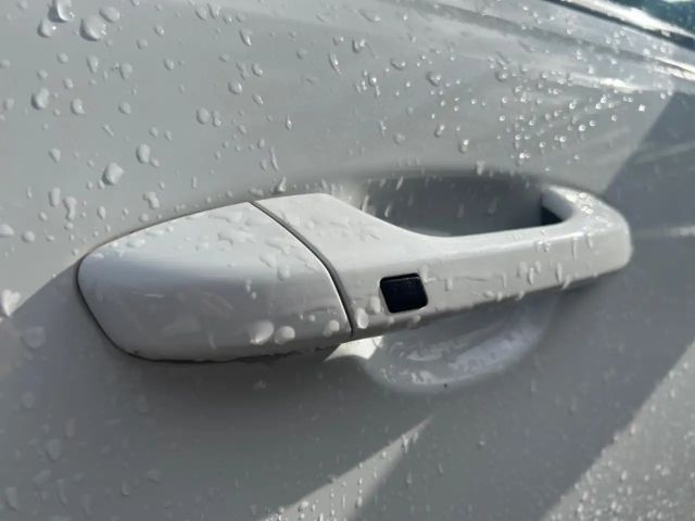 Kia Sportage Black Edition 1.6 Panorama*Kamera*JBL*SHZ V+H*Lenk