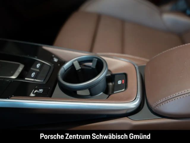 Porsche 992 4 Coupé GTS Targa