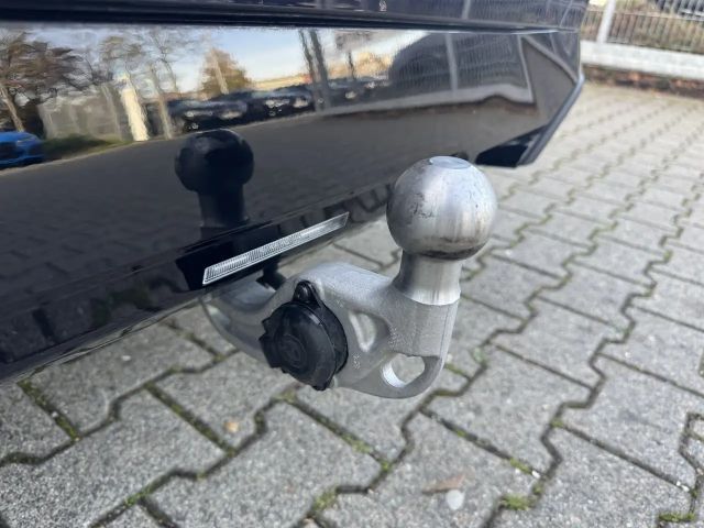 BMW 520 520i M-Sport Sedan