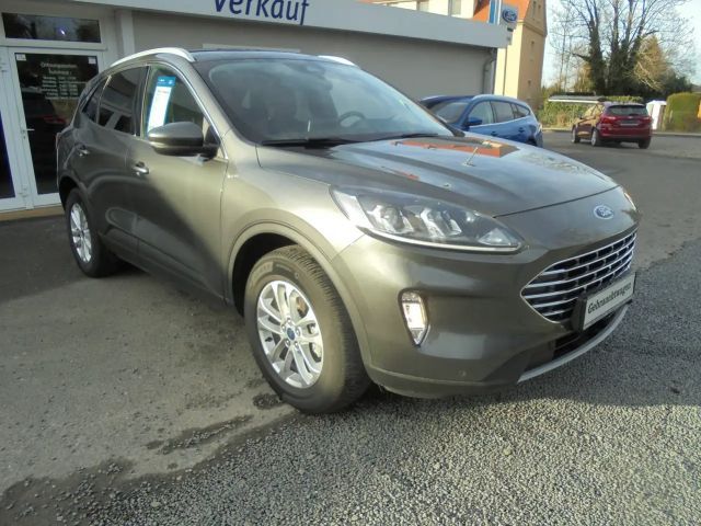 Ford Kuga Hybrid Titanium
