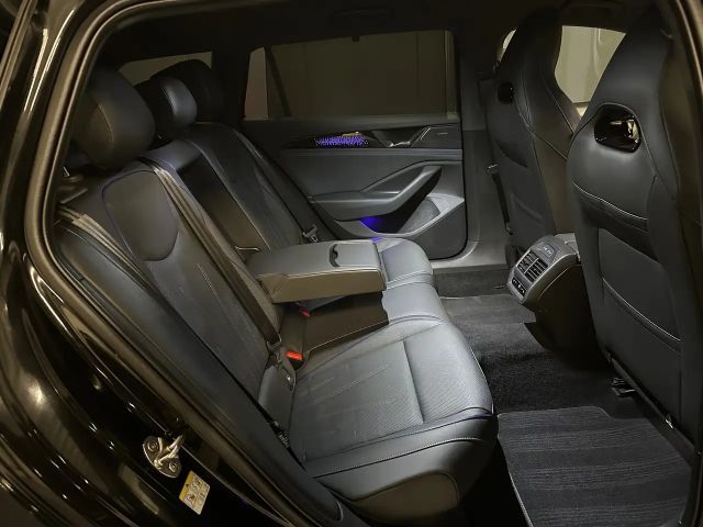 Volkswagen Passat 4Motion R-Line Variant