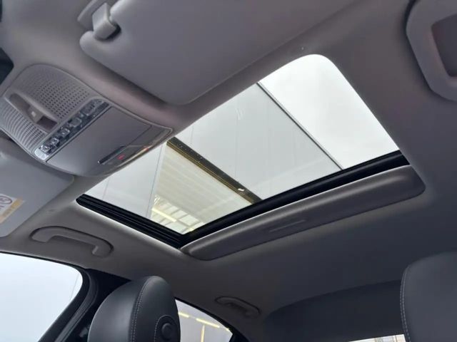 Mercedes-Benz E 300 AVANTGARDE Sedan