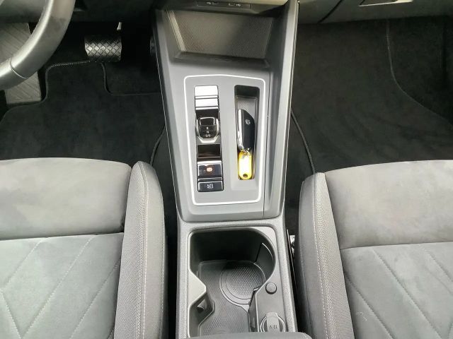 Volkswagen Golf 2.0 TSI DSG Golf VIII Style