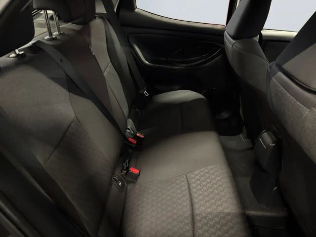 Toyota Yaris Hatchback Hybride Team D