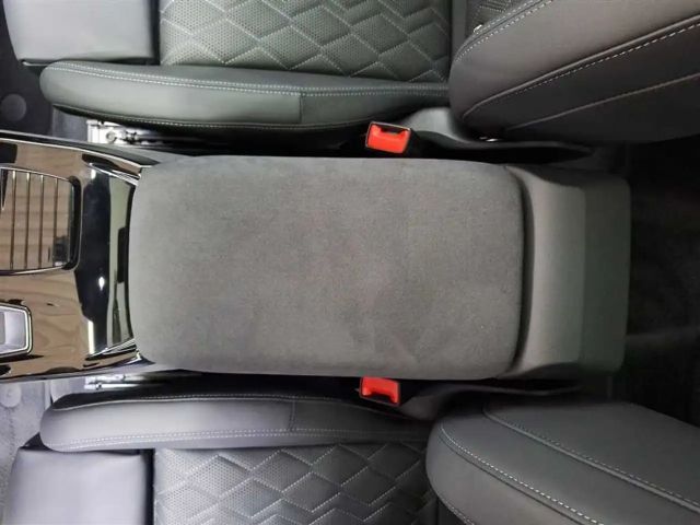 Audi A6 e-tron Quattro