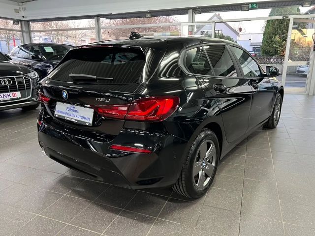 BMW 116 116d Advantage pakket Sedan