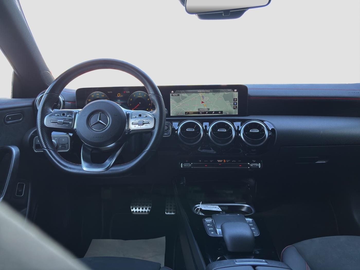 Mercedes-Benz CLA 200 4MATIC AMG Line