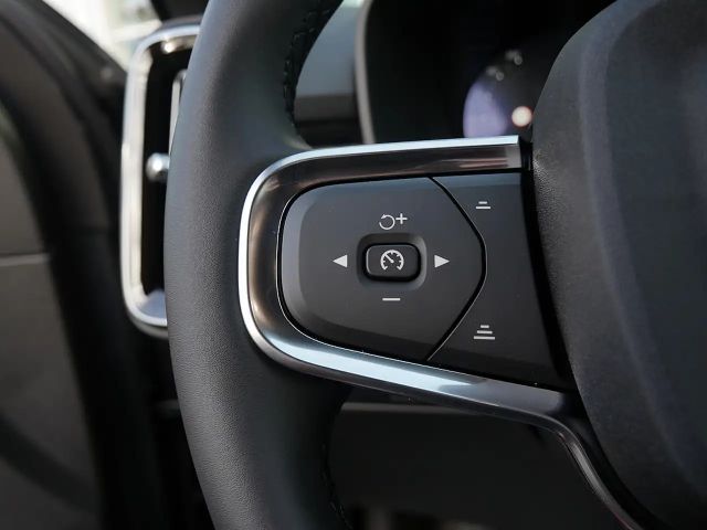 Volvo XC40 Dark Plus