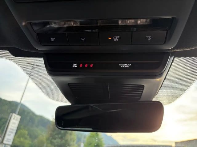 Mazda 3 2.5L SkyActiv e-Skyactiv