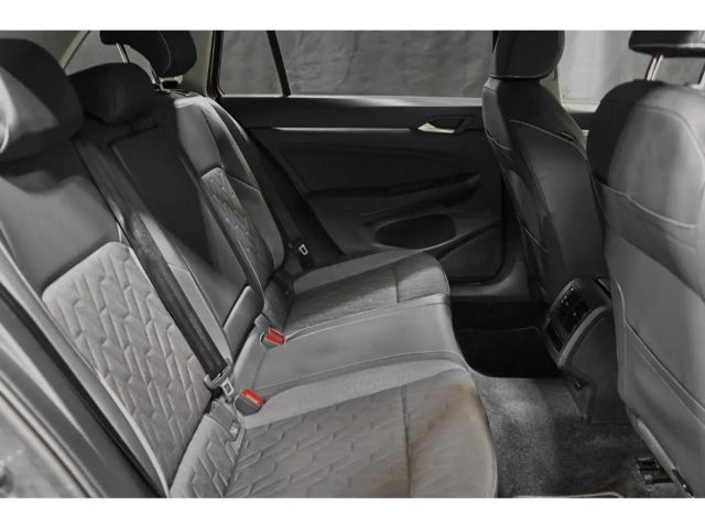 Volkswagen Golf 1.5 eTSI Life Variant