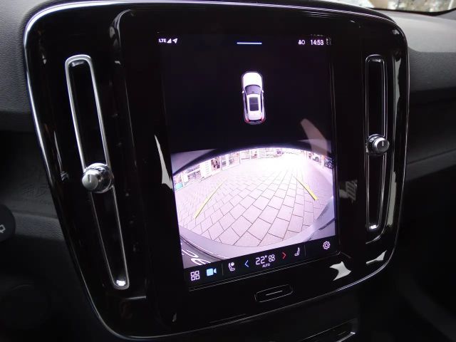 Volvo XC40 AWD Plus Recharge Twin Engine